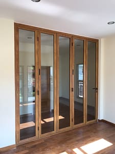 ประตูบานเฟี้ยมสีอบลายไม้ รหัสโครงการ WO-1601​