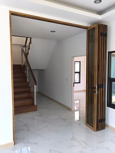 ประตูบานเฟี้ยมสีอบลายไม้ รหัสโครงการ WO-1607
